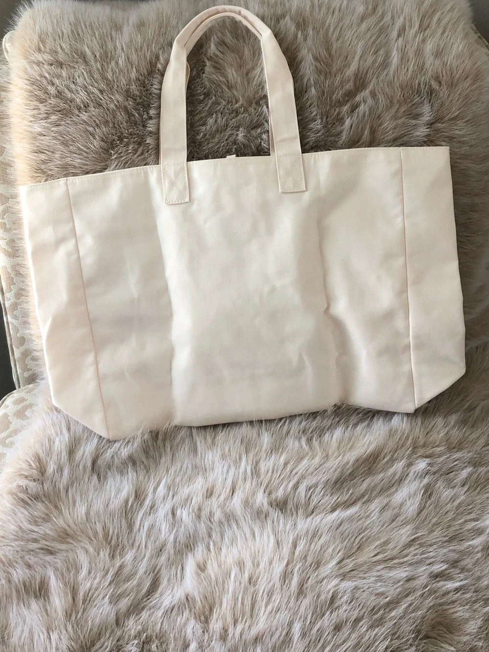 Dolce & Gabbana Devotion Cream Tote with Gold Heart Medallion | NWOT - Picture 5 of 6
